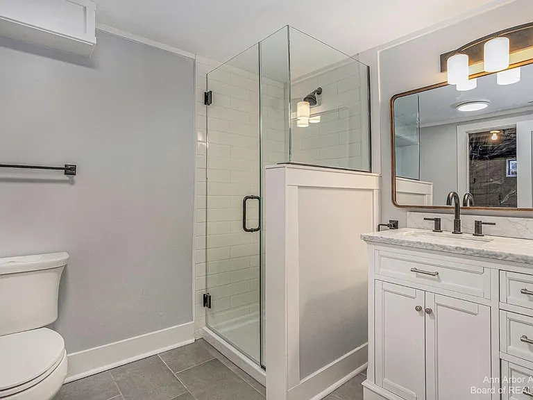 1165 Pauline Blvd — Photo 3