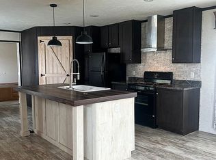 33099 Willow #23, Lenox Township, MI 48048