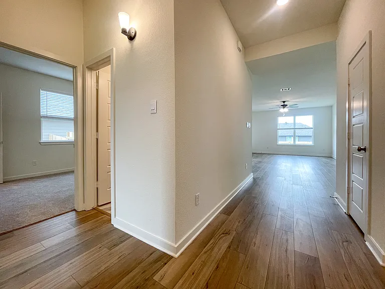 6912 Llano Dr — Photo 4