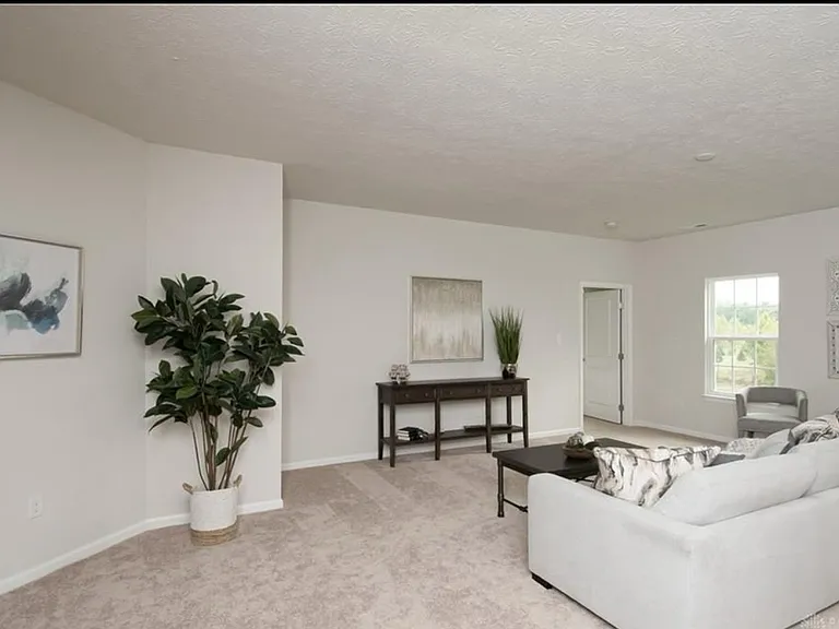 2125 Schmidt Dr — Photo 6
