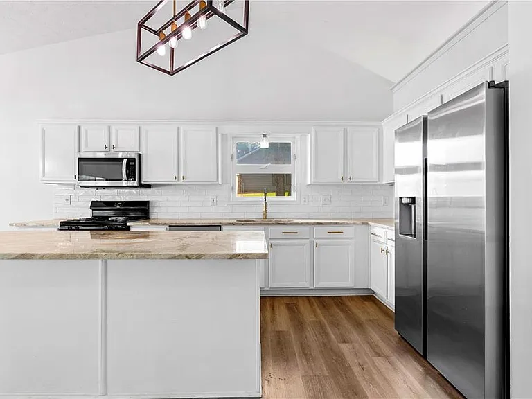 1525 Keystone Dr — Photo 17