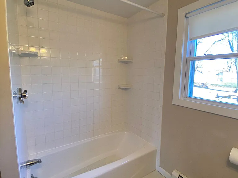 236 Spooner Ave — Photo 17