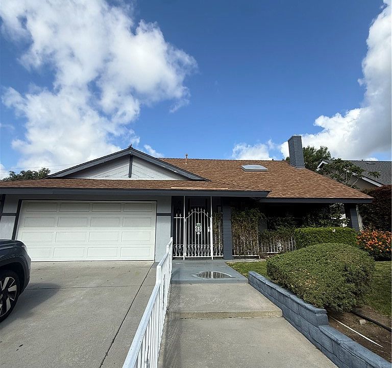 1st image of 331 Pomelo Ave