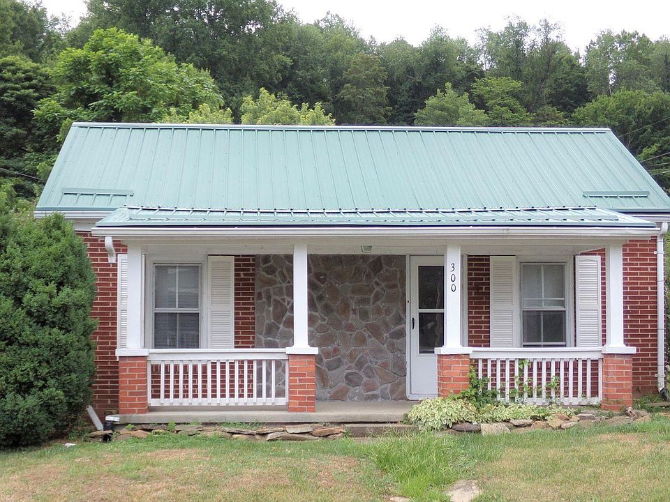 300 Wolf St, Narrows, VA 24124 Zillow