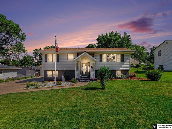 2nd image of 5026 Aspen Dr