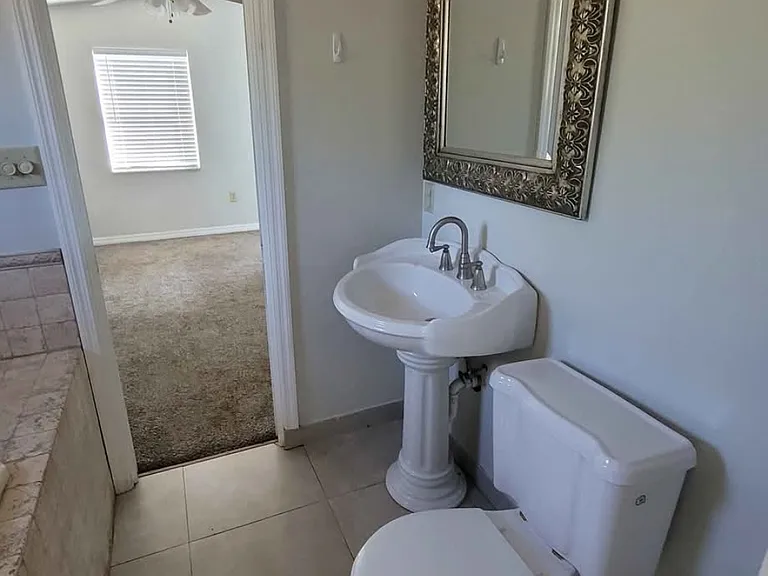 10202 Cutten Green Ct — Photo 11