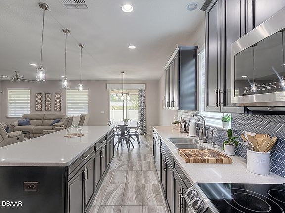 3rd image of 2369 Oxmoor Dr