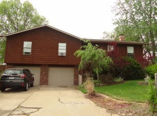 450 Wood Hollow Dr, Wentzville, MO 63385
