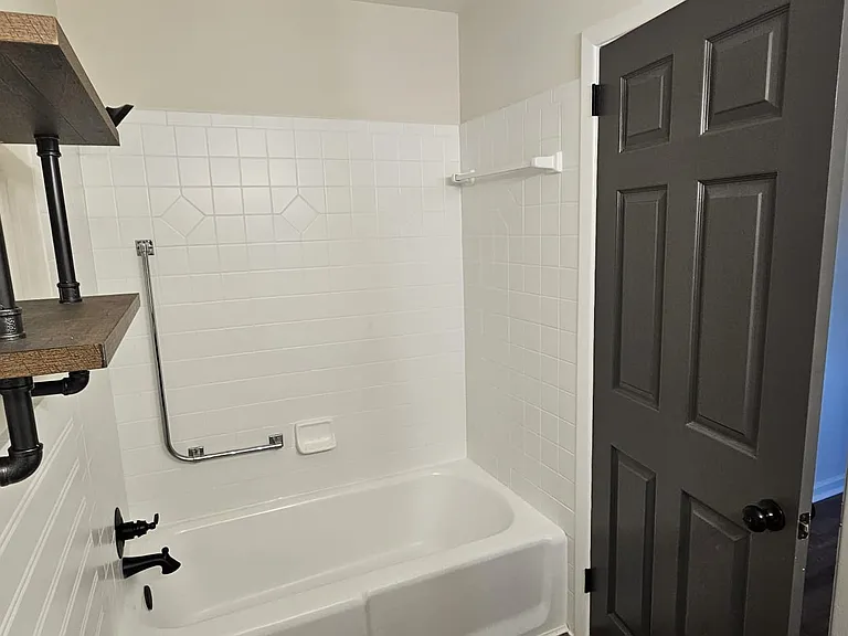 731 Seehorn St NE — Photo 8