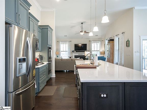 3rd image of 516 Palladio Dr