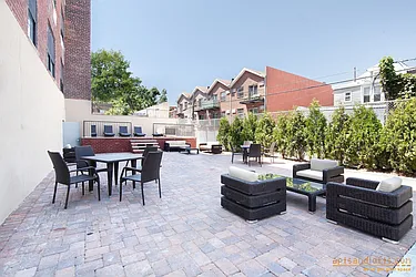 Rented by aptsandlofts.com