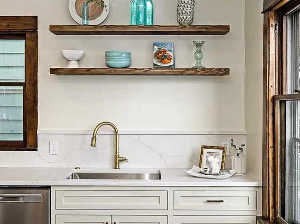 4032 North Stowell AVENUE, Shorewood, WI 53211