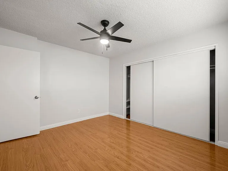 607 N Flores St — Photo 19
