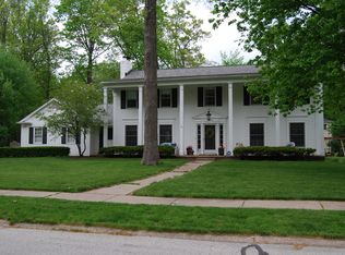 30550 Winsor Dr, Bay Village, OH