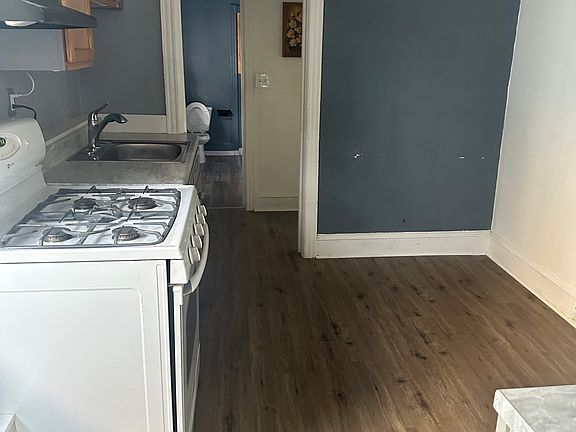 4th image of 512 E Morton St APT 2