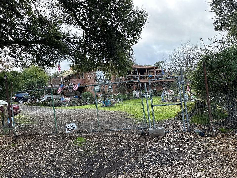 2nd image of 13075 Cliff Dr