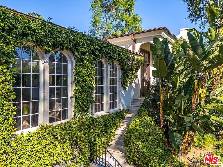 2806 Nichols Canyon Rd — Photo 2