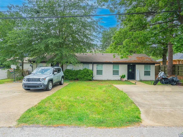 203 W Walnut St, Hallsville, TX 75650