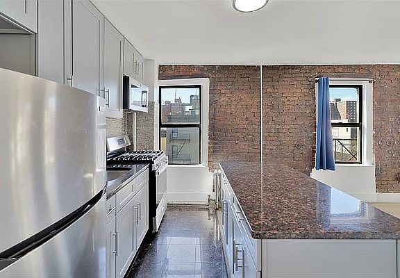 5th image of 209 E 116th St #2D