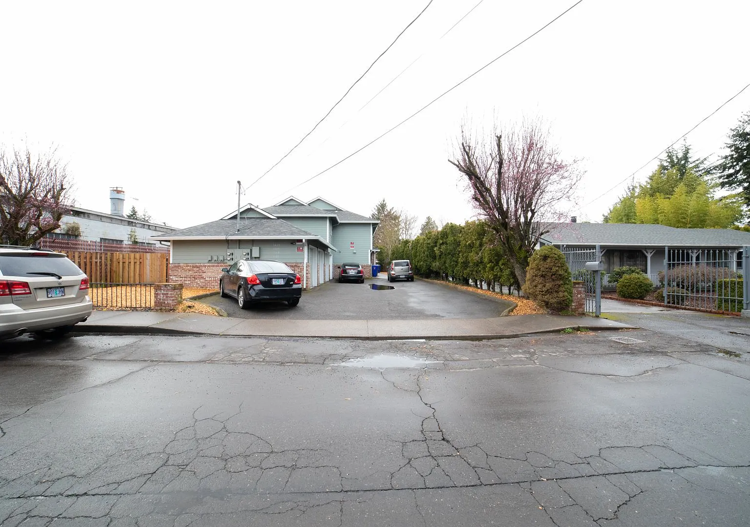 YOUNG19 — Photo 3