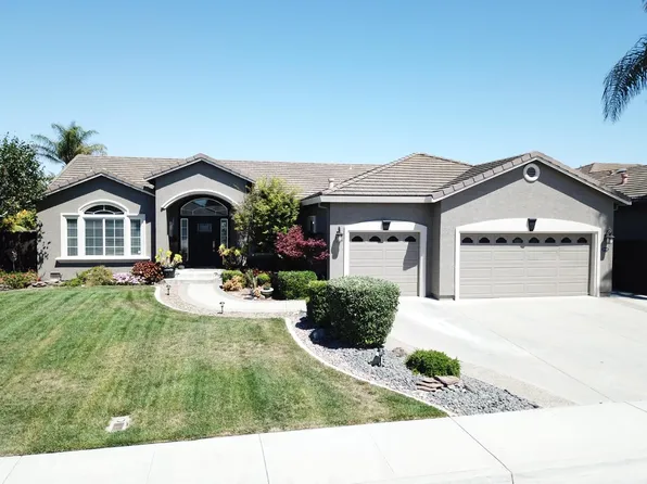 1941 Nora Dr, Hollister, CA 95023