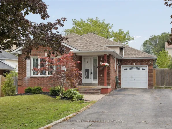 856 Meadowhill Ct, Oshawa, ON L1K 1X5