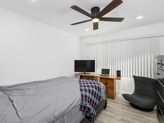 5th image of 5590 Shasta Ln #5590