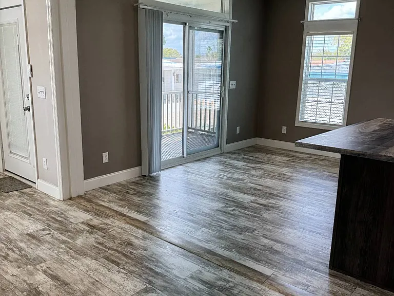 134 Clover Ct — Photo 7