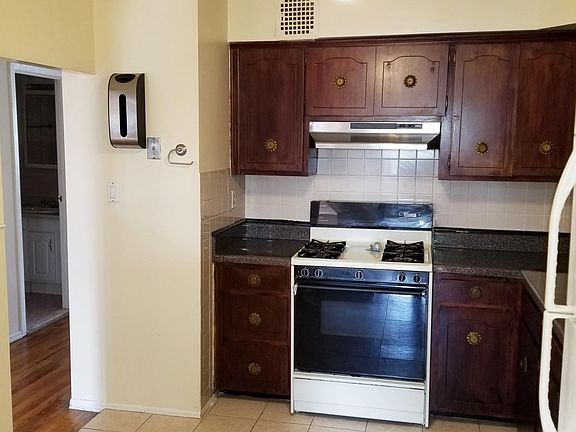 4th image of 21116 41st Ave
