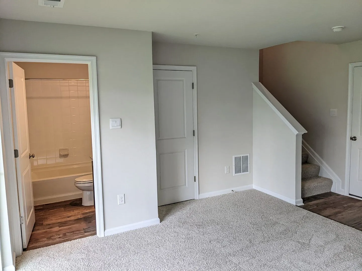 Three level townhouse in The Preserve at Tuscarora Creek community ready by mid September! — Photo 4