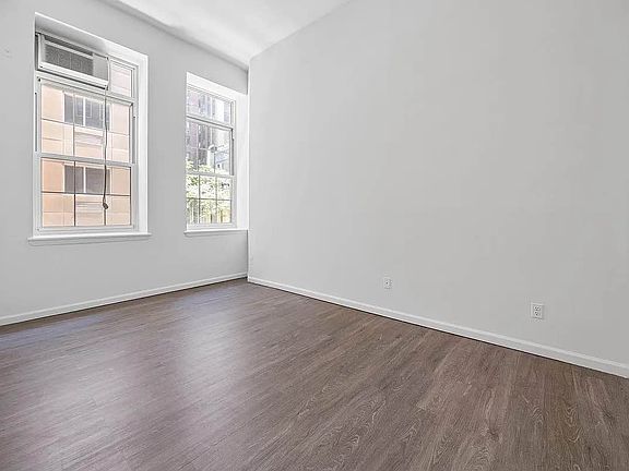 3rd image of 88 Fulton St #304