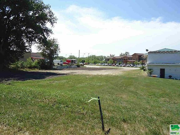 2nd image of 1519 E Lakeshore Dr #0
