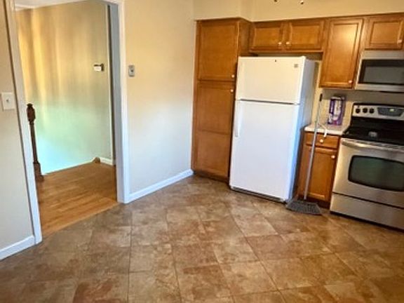 3rd image of 1518 Western Ave