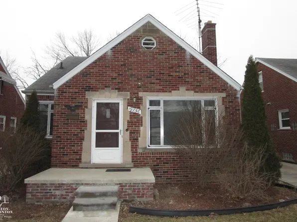 19756 Woodmont St, Harper Woods, MI 48225