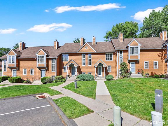 3rd image of 8 Julia Court #8
