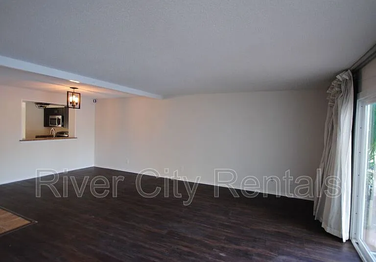 7769 Point Vicente Ct — Photo 10