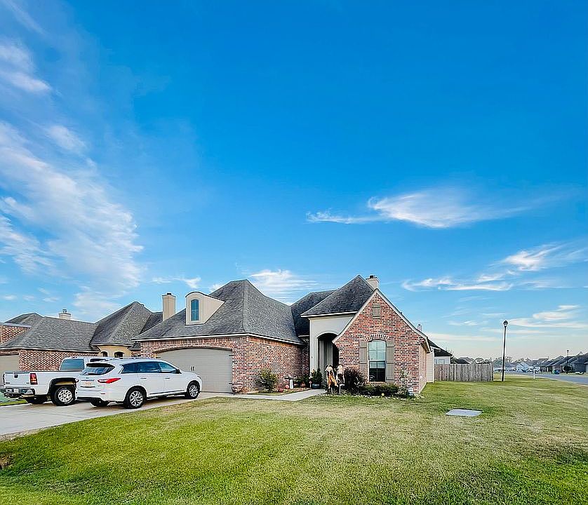 1st image of 100 Meadow Gate Dr