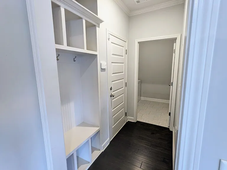 2748 Cloister Ln — Photo 14
