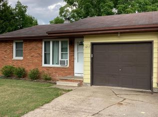 1217 Delray Dr, Green Bay, WI 54304
