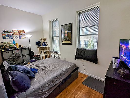 5th image of 162 W 80th St APT 2g