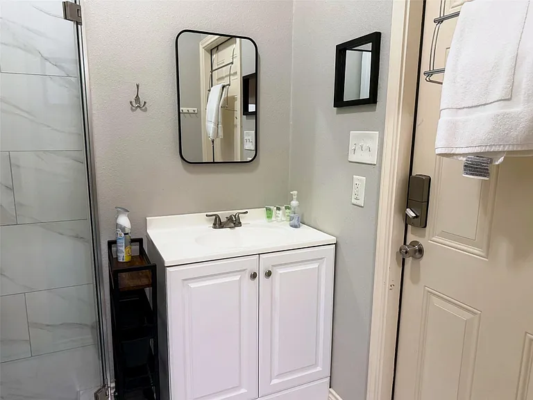 3040 Bayshore Dr #4 — Photo 4
