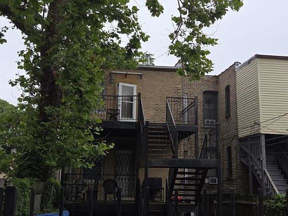 2nd image of 4141 W Monroe St
