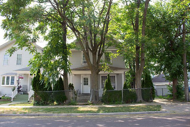 1st image of 218 Beach St