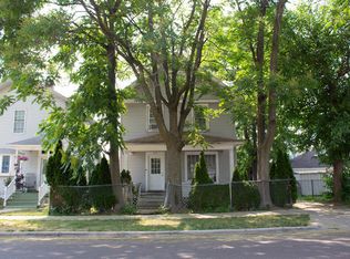 218 Beach St, Aurora, IL 60505
