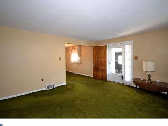 4th image of 411 Hallman Ave