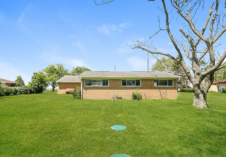 5260 Springfield Jamestown Rd — Photo 3