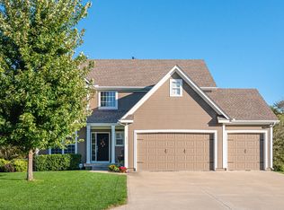 2317 SW Feather Ridge Rd, Lees Summit, MO 64082