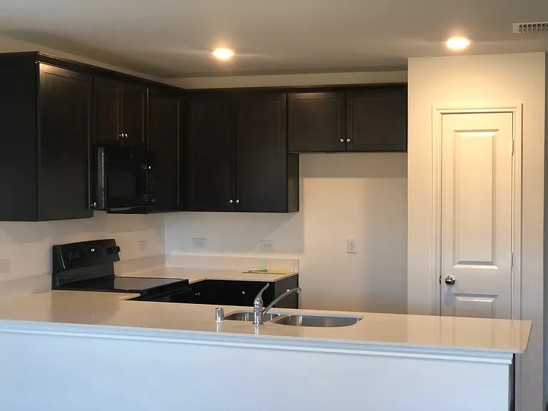 700 Dashwood Dr — Photo 14