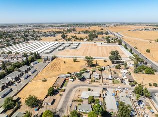 5595 W Shaw Ave, Fresno, CA