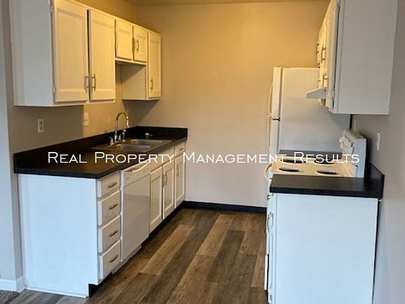 2nd image of 243 Mulberry St